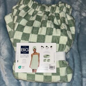 The Big One Mint and White Checkered Bath Set